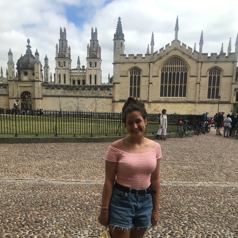 Meet your Posher, Evie